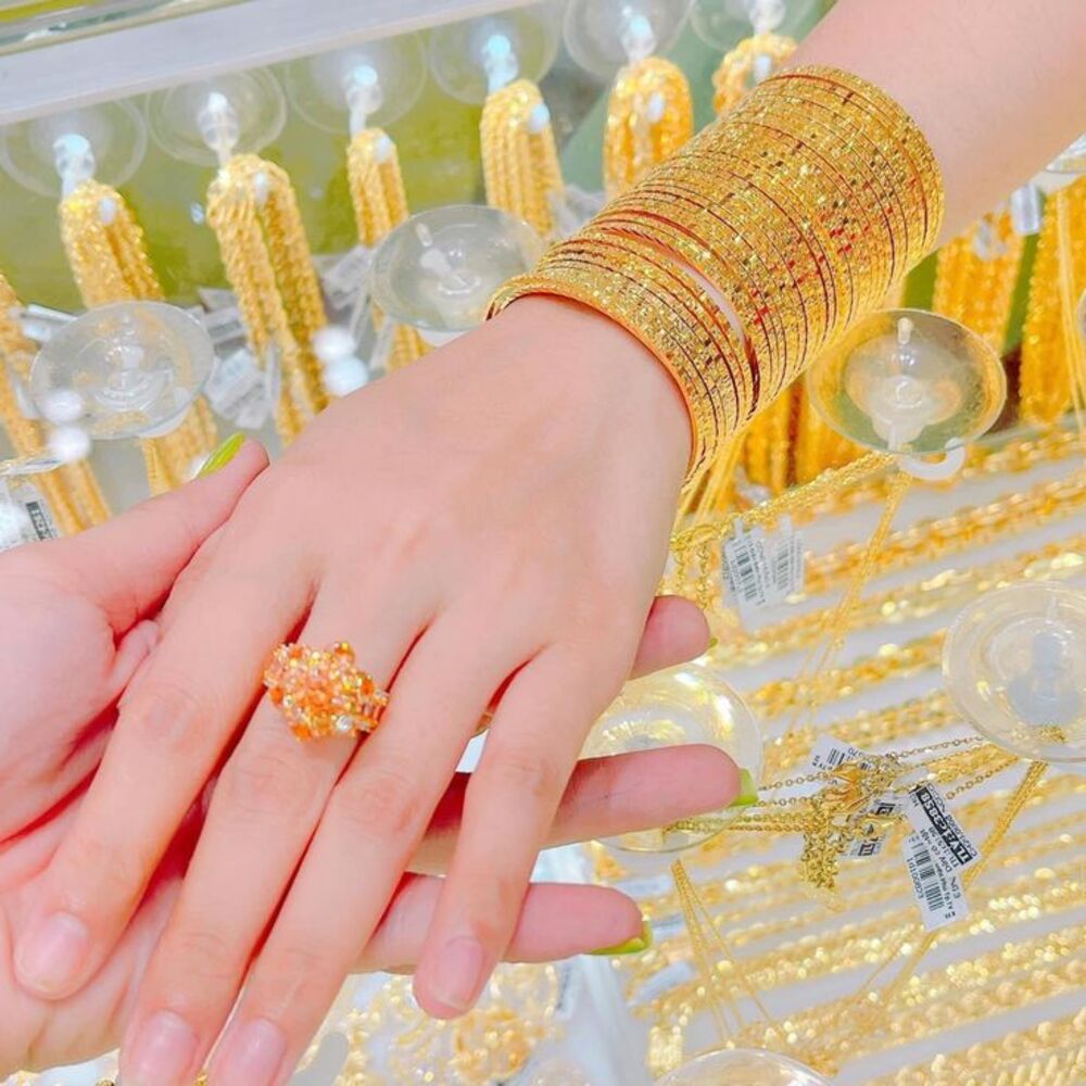 Bộ vòng ximen vàng 18k 7 chiếc giá bao nhiêu?