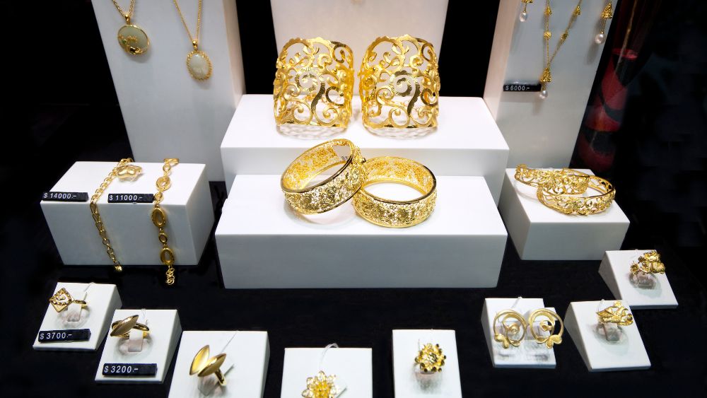 Cách tính giá vàng 18K theo chỉ, phân biệt giá mua – bán