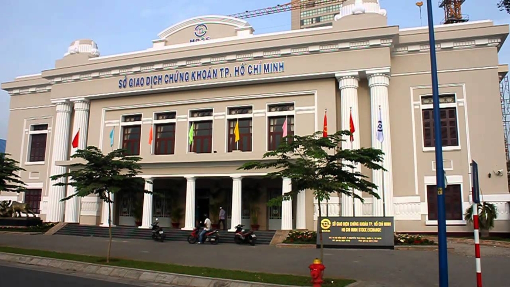 Ai quản lý sàn HSX?