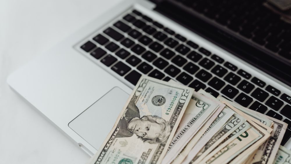 NAV khác gì so với giá thị trường (Market Price)?