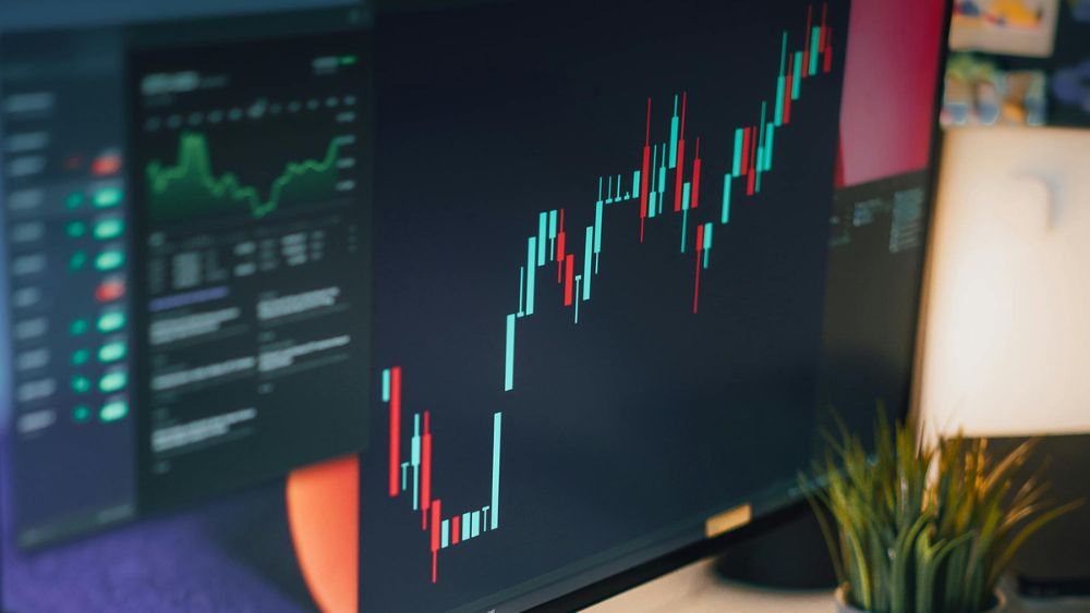 Spread có bị giãn khi không có tin tức không?