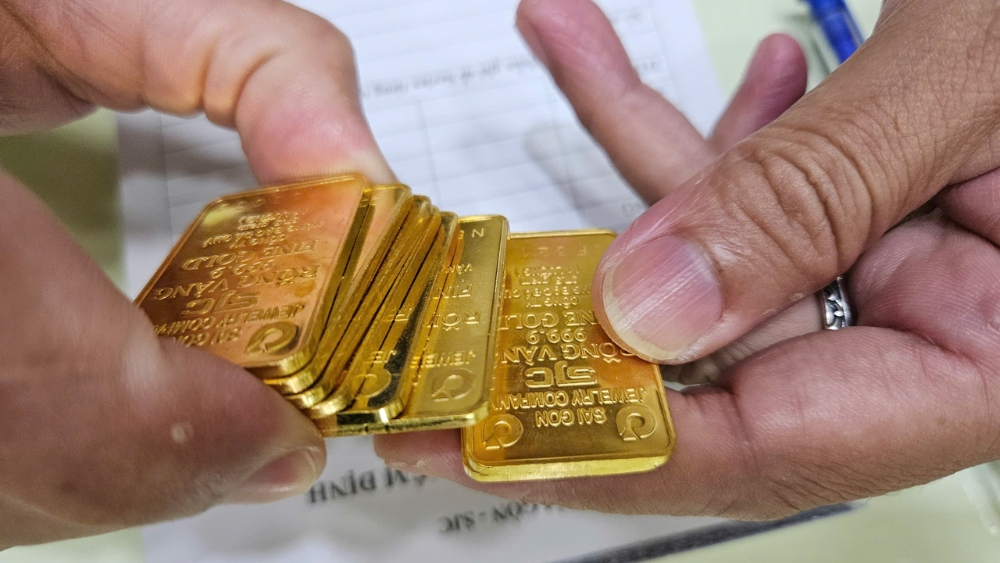 Vàng miếng SJC và thị trường quốc tế